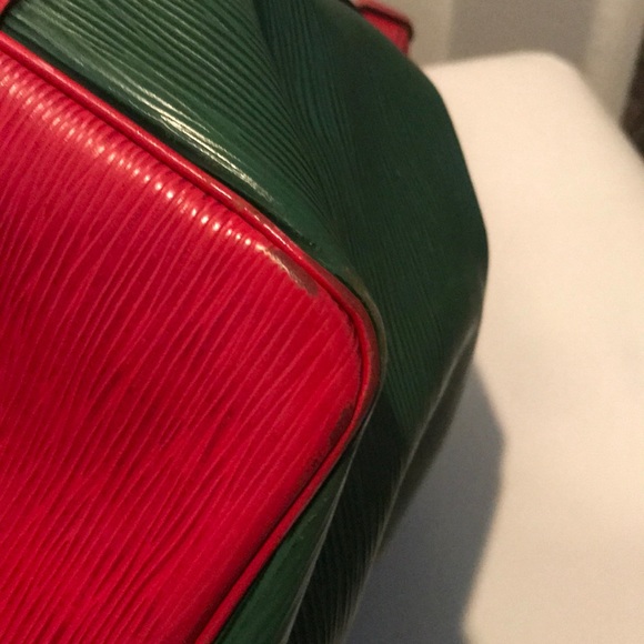 Authentic vintage Louis Vuitton Epi Noe - Picture 4 of 7